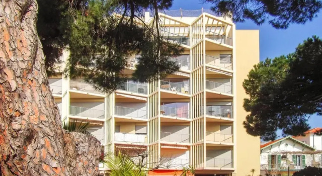 Apartment With one Bedroom in Le Lavandou, With Wonderful sea View and