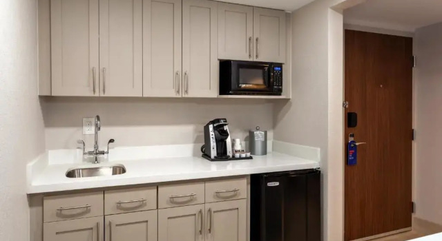 Двухместный люкс c 1 комнатой Holiday Inn Express Tampa-Brandon by IHG