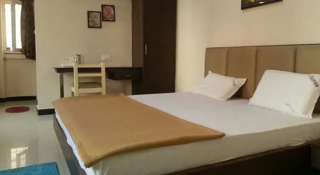 Hotel Jaipur Palace, Rezerwuj Hotel Hotele w Andhra Pradesh z parkingiem, Parking