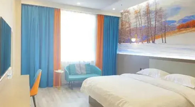 Golden Sunshine Hotel (Kuqa No.2 Middle School), Prenota Hotel Hotel a Xinjiang con parcheggio, Parcheggio