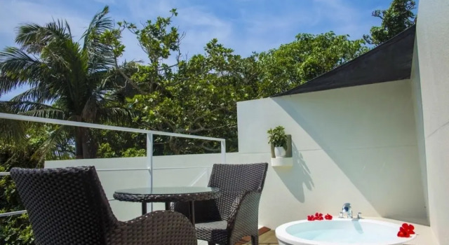 Вилла Luxury c 1 комнатой с балконом и с видом на залив The Seven Stars Resort ISHIGAKI