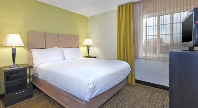 Двухместный люкс c 1 комнатой Candlewood Suites Polaris by IHG