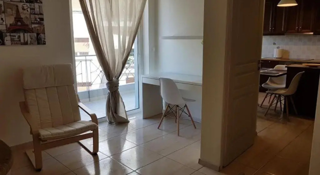 Errathens Zephyr Apartment - Athens Center, 3 Bd, 1 Bath