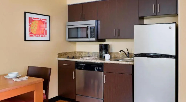 Двухместный люкс c 1 комнатой Candlewood Suites Bedford - Fort Worth by IHG