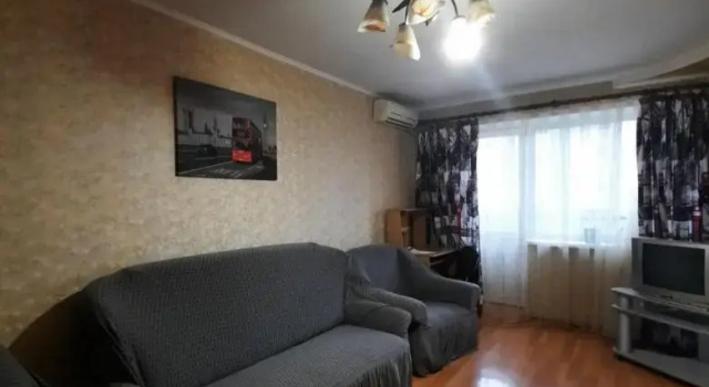 Two-bedroom apartment on Lenina avenue, Book Lejlighed Billige hoteller i Nikolayev