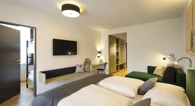 Семейные апартаменты с 2 комнатами JUFA Hotel Laterns - Klangholzhus