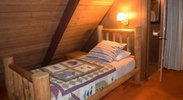 Elk Country Cabin, Забронировать Дом для отпуска Отели Mount Rainier National Park с бассейном, Бассейн
