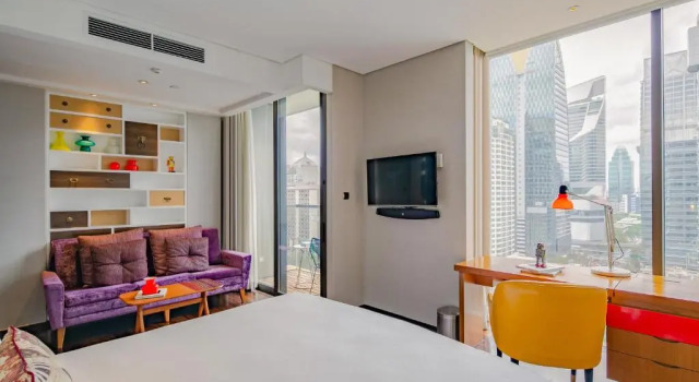 Двухместный номер Premium с балконом и с видом на город Hotel Indigo Bangkok Wireless Road by IHG