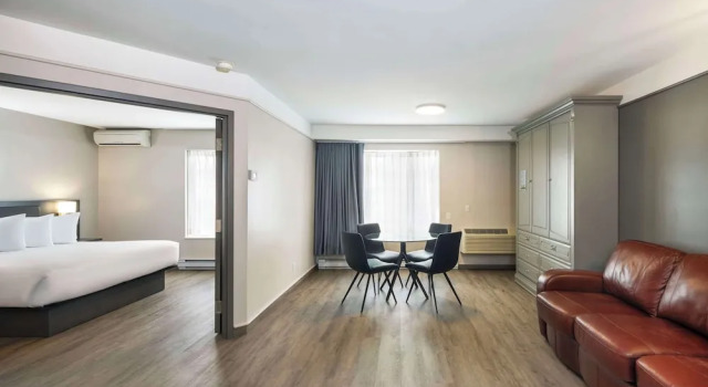 Люкс семейный Superior Les Suites de Laviolette, an Ascend Collection Hotel