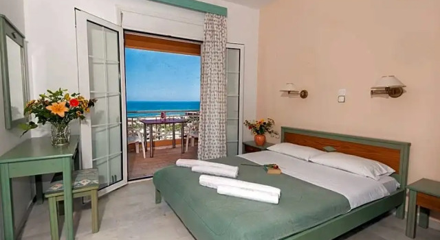 Студия Standard Sunrise Studios & Apartments