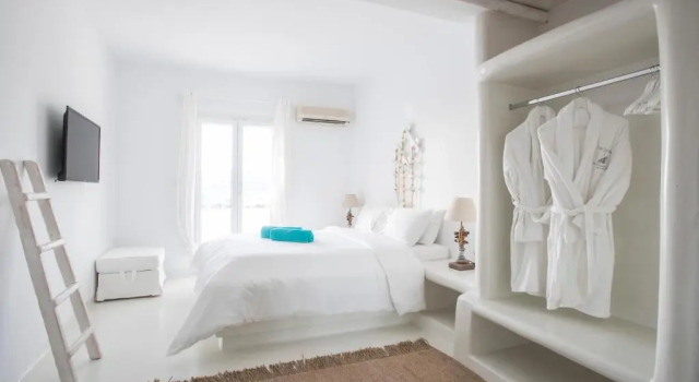 Двухместный номер Superior Paros Palace