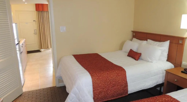 Люкс с видом на море Fleur de Lis Beach Motel
