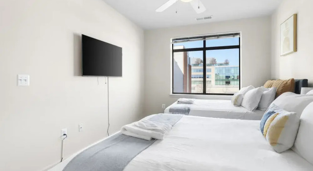 Апартаменты Comfort DC Charm in Crystal Apartments