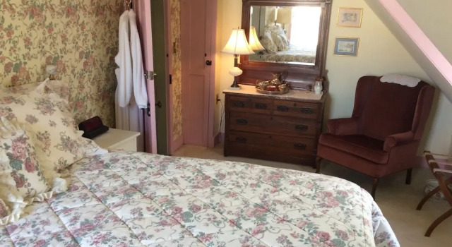John L Stam House, Book Hotel Chestertown Maryland