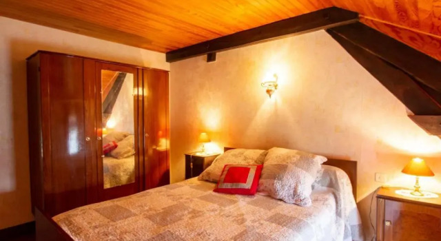 Maison mitoyenne avec Wifi, proche Sarlat, au cœur de la Dordogne - FR-1-616-22, Book Hotel Doissat Aquitaine