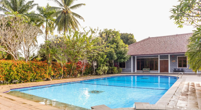 OYO 1395 Carita Asri Villas and Resort