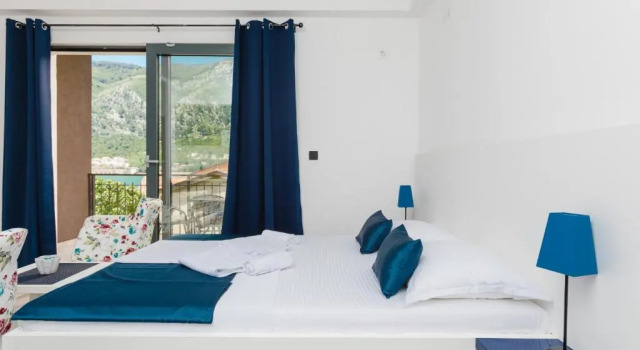 Apartments 26, Book Lejlighed Hoteller i Kotor Riviera med parkering, Parkering
