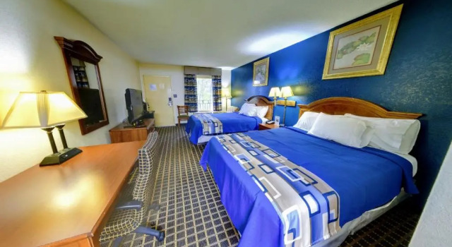 Четырёхместный номер Standard Dahlonega Mountain Inn
