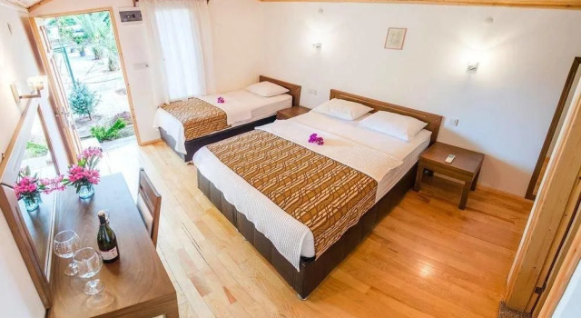 Felix Bungalow Hotel