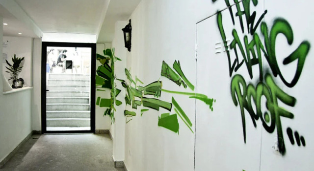 The Living Roof Hostel Madrid, Забронировать Хостел Шамбери Мадрид, рядом с Церковь Сан-Педро-Эль-Вьехо