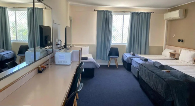 Семейный номер Standard Mid City Motor Inn