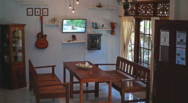 Surfers House