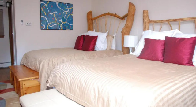 Четырёхместный номер Deluxe Gore Mountain Lodge