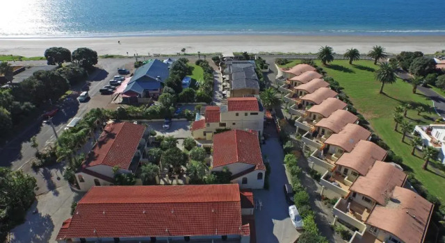 Апартаменты с 2 комнатами рядом с пляжем Onetangi Beach Apartments