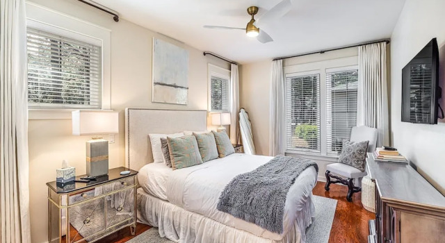 1299 Laurel Grove 3 Bedroom Home by RedAwning, Varaa Lomakoti Hotellit Emerald Coast uima-altaalla, Uima-allas