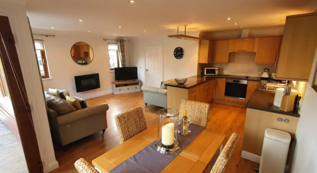 Коттедж Stunning 2 Bedroom Pet Friendly Lodge