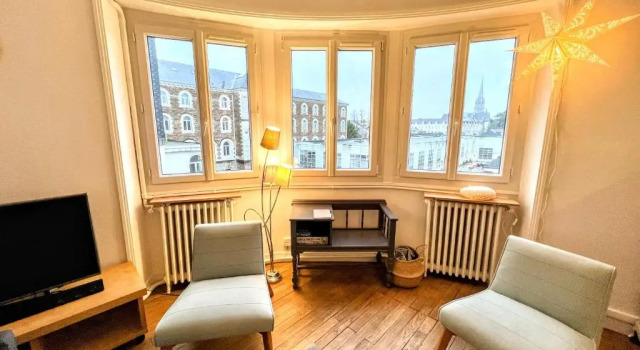 Appartement de Charme de 75m², Lumineux et Calme