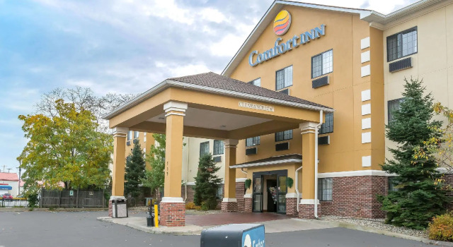 Comfort Inn Downtown - University Area, Reservar Hotel Kalamazoo Michigan