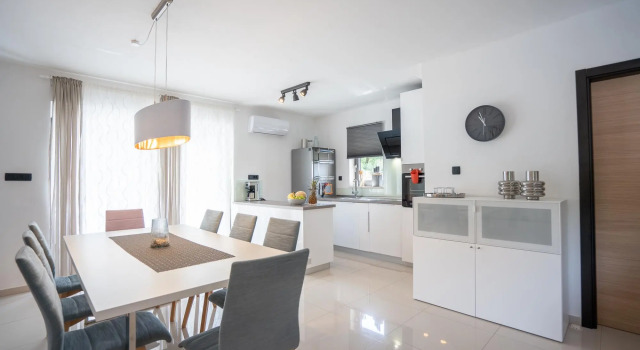 Ulika in Dobrinj - Kras, Buchen Sie Hotel Kras Insel Krk