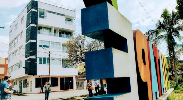 Aptos vista al Embalse, frente al lago, Restaurantes, Bares, Buchen Sie Ferienwohnung Guatapé Antioquia