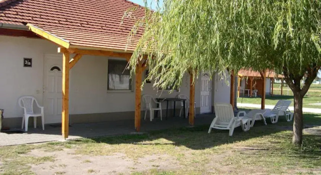 Ceglédi Apartmanpark & Kemping, Varaa Leirintäalue Cegled Budapest