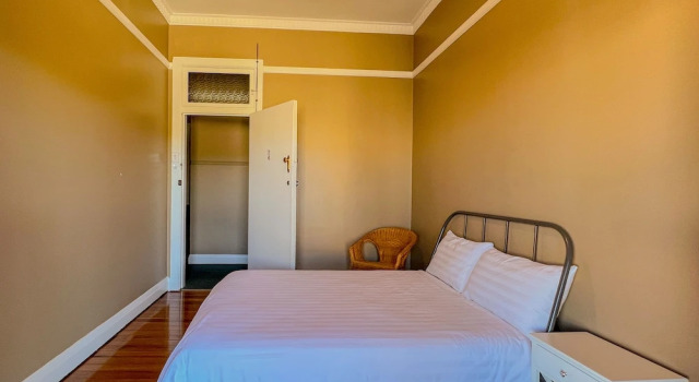 Commercial Hotel Bega, Rezervovat Hotel Bega 