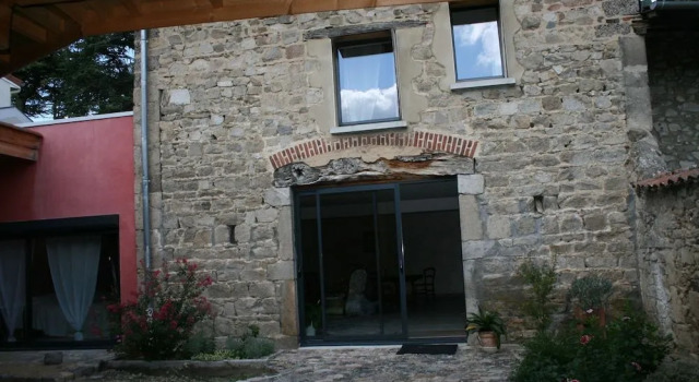 La Cour Rose, Prenota Hotel Mornant Alvernia