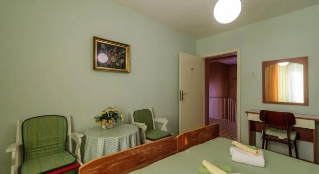 Rooms Center of Trogir, Забронировать Гостевой дом Гостевые дома Трогир, рядом с Church of St. Barbara, Гостевой дом