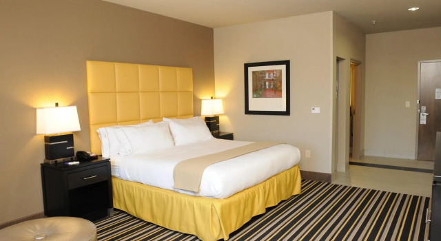 Двухместный номер Standard Holiday Inn Express Covington-Madisonville by IHG