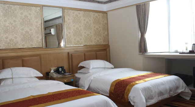 Huangsheng Hotel Guangzhou, Забронировать Отель Отели Гуанчжоу с парковкой, рядом с Торговый центр Guangzhou Baima Costume Market, Парковка