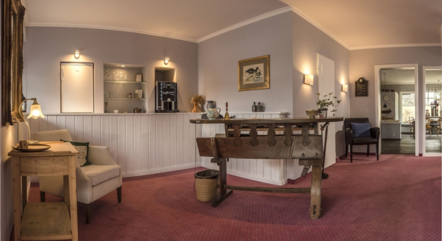 Hotel Finkenhof - Haus Finkenhof, Book Hotel Groß - Buchholz Hannover, near TUI AG