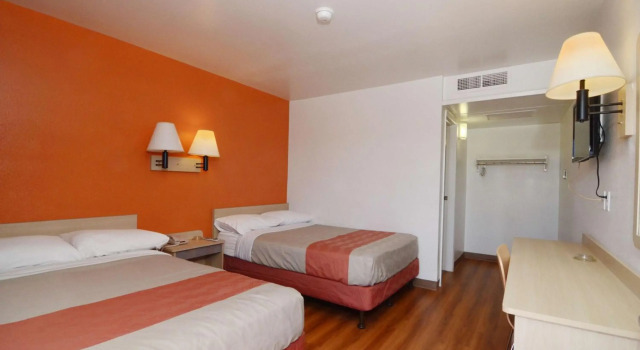 Motel 6-Indio, CA - Palm Springs, Забронировать Мотель Индио Coachella Valley