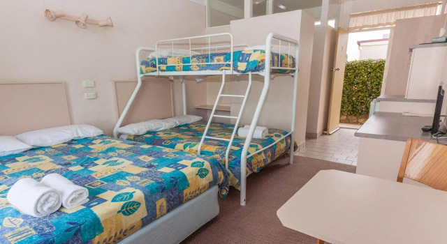 Moruya Waterfront Hotel Motel
