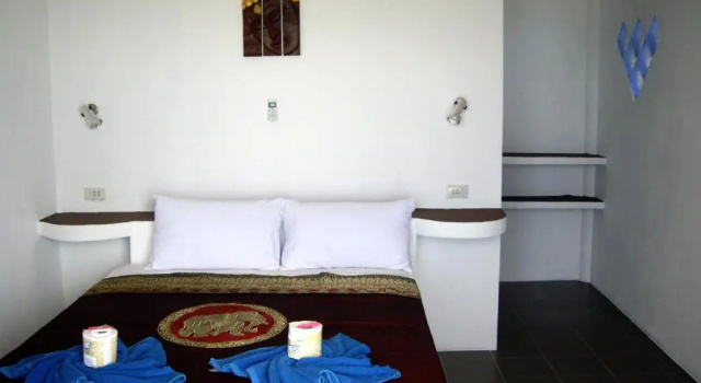 Двухместное бунгало рядом с пляжем Coco Garden Resort