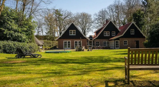 Коттедж Group House in Twente With Hot Tub