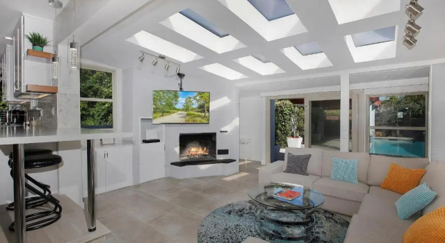 Oasis with pool and music studio by BENVENU, Забронировать Отель Венис-Бич Лос-Анджелес