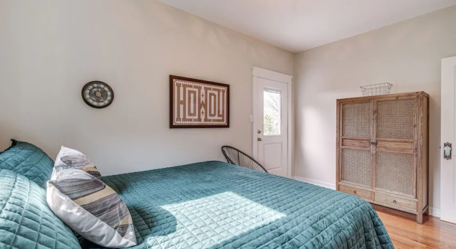 Коттедж Brenham Rental w/ Deck & Yard < 1 Mi to Downtown!