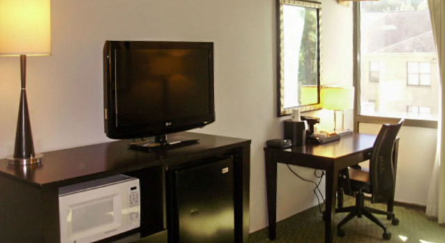 Ramada by Wyndham Shreveport Airport