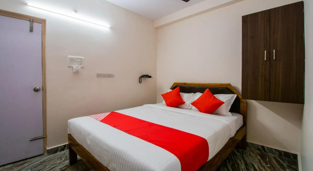 OYO 2653 The Orange Hotel