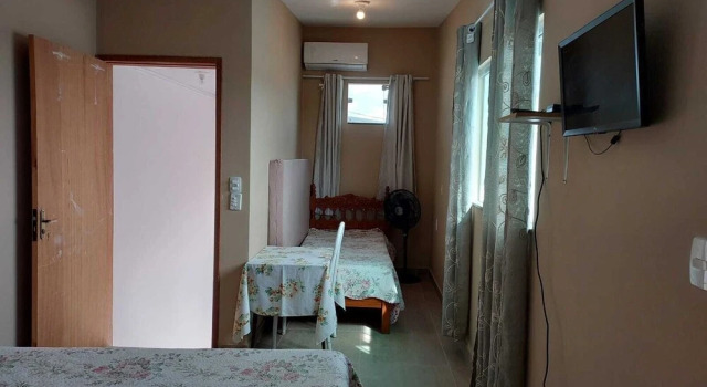 Casa com piscina churrasqueira Cabo Frio, Забронировать Отель Отели штата Рио-де-Жанейро с парковкой, Парковка